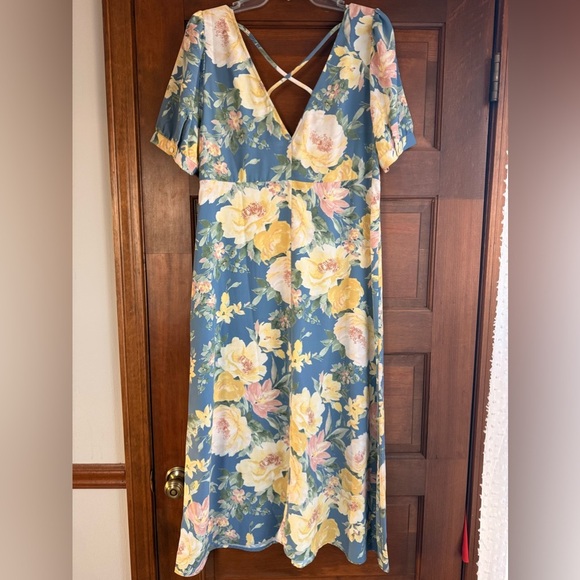 NWT Socialite Puff Sleeve Bias Midi Dress - Picture 6 of 7